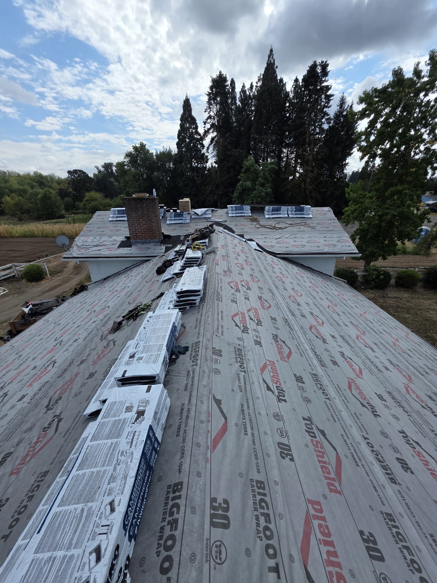 Full roof replacement project for a Salem, Oregon homeowner